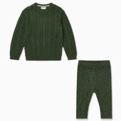 Cable Knit Sweater & Leggings Outfit