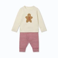 Gingerbread Tee & Ribbed Leggings Outfit