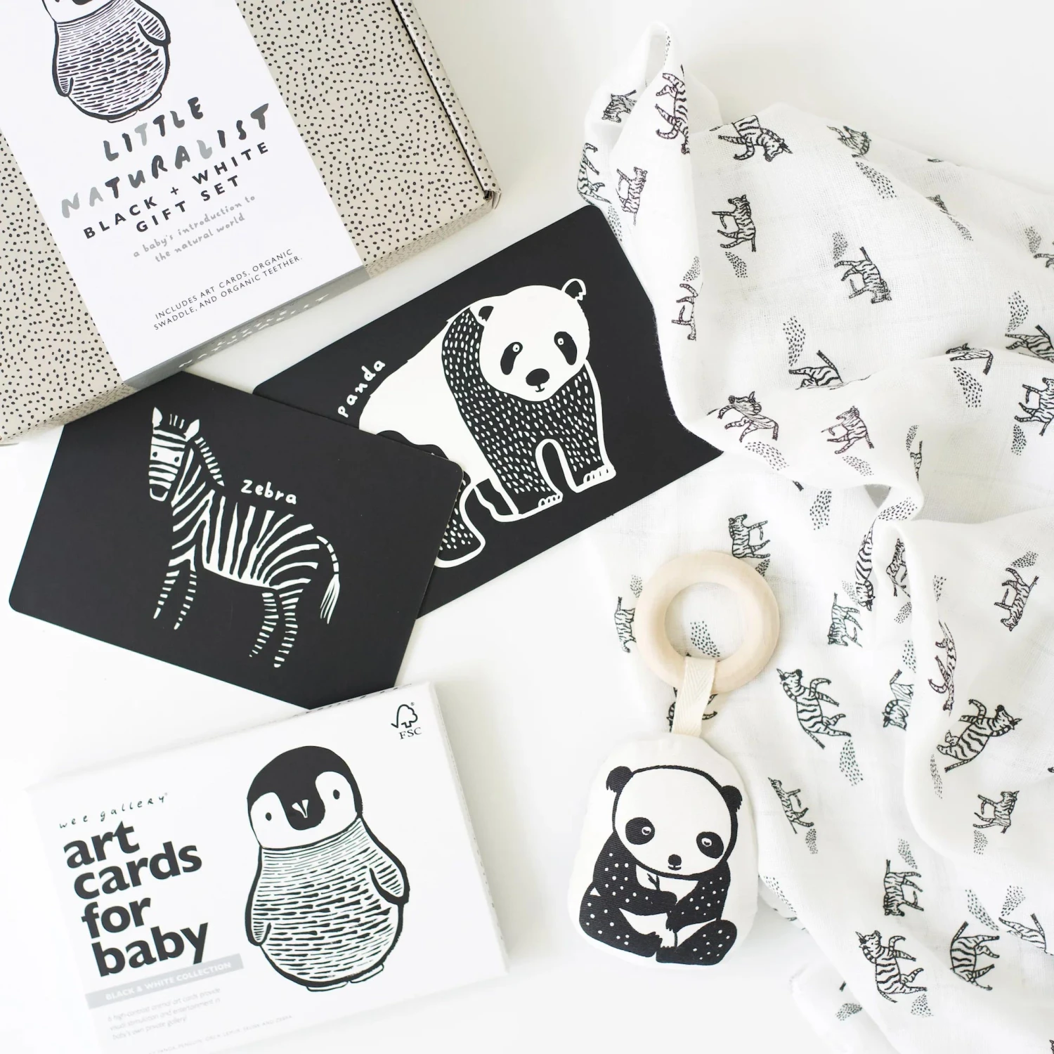 Wee Gallery Little Naturalist Black & White Gift Set 5 Wee Gallery Little Naturalist Black & White Gift Set - Image 3