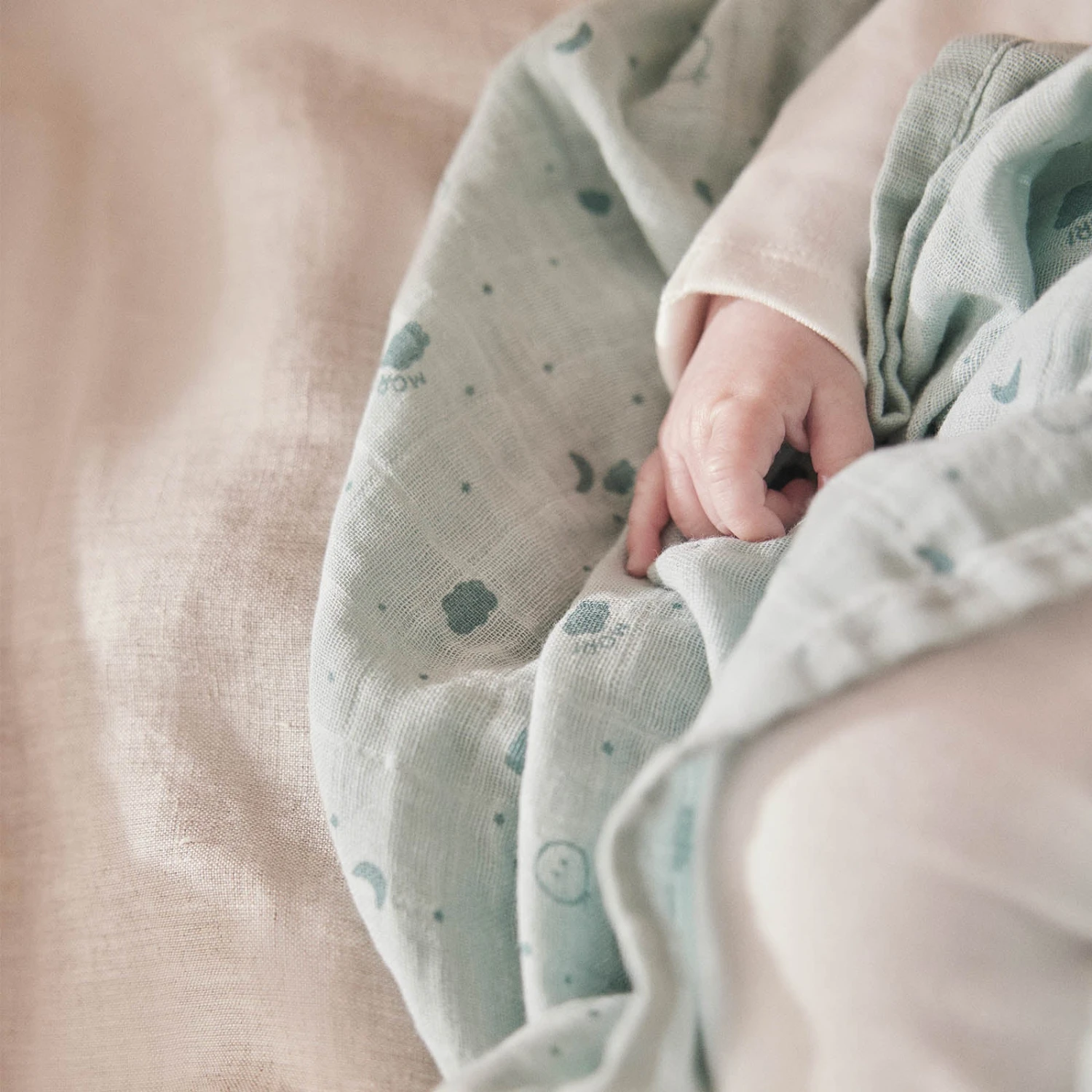 Pre-Washed Large Muslin Swaddle 2 Pack 16 Pre-Washed Large Muslin Swaddle 2 Pack - Image 14