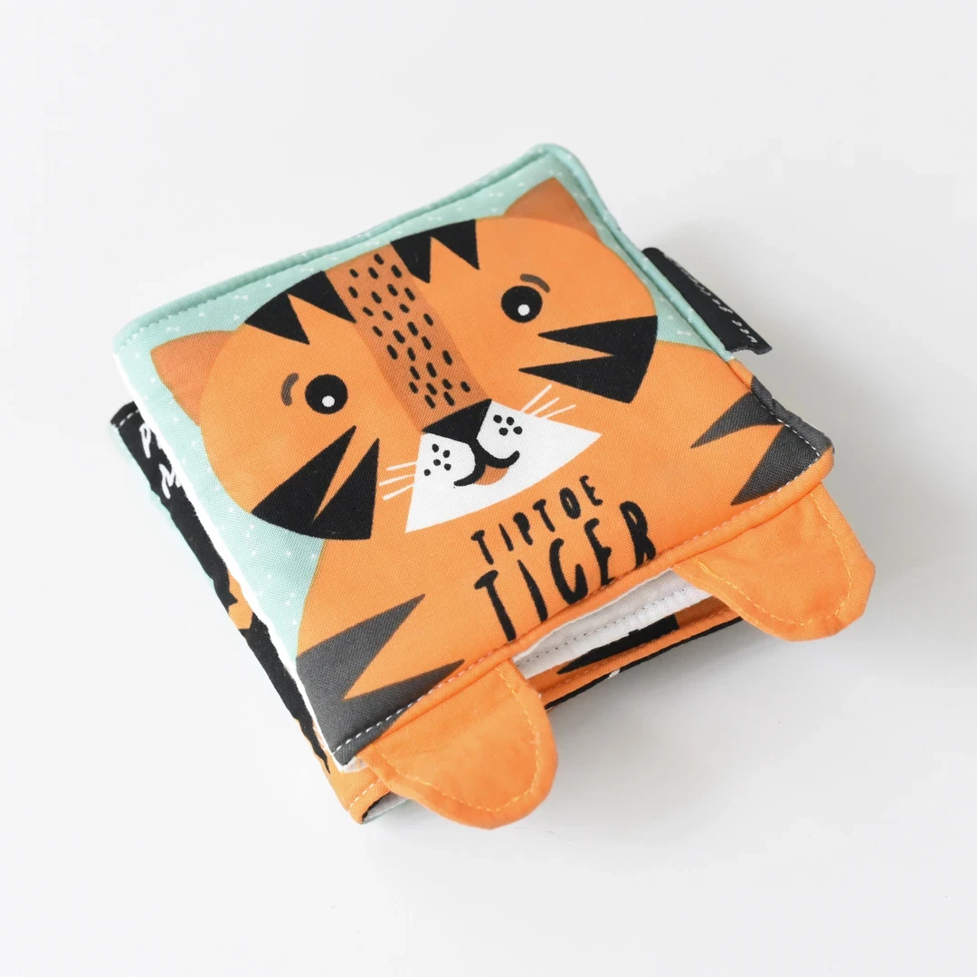 Wee Gallery Tiptoe Tiger Soft Cloth Book 5 Wee Gallery Tiptoe Tiger Soft Cloth Book - Image 3